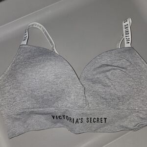 Victoria Secret Gray Wireless Bralette Sizs M